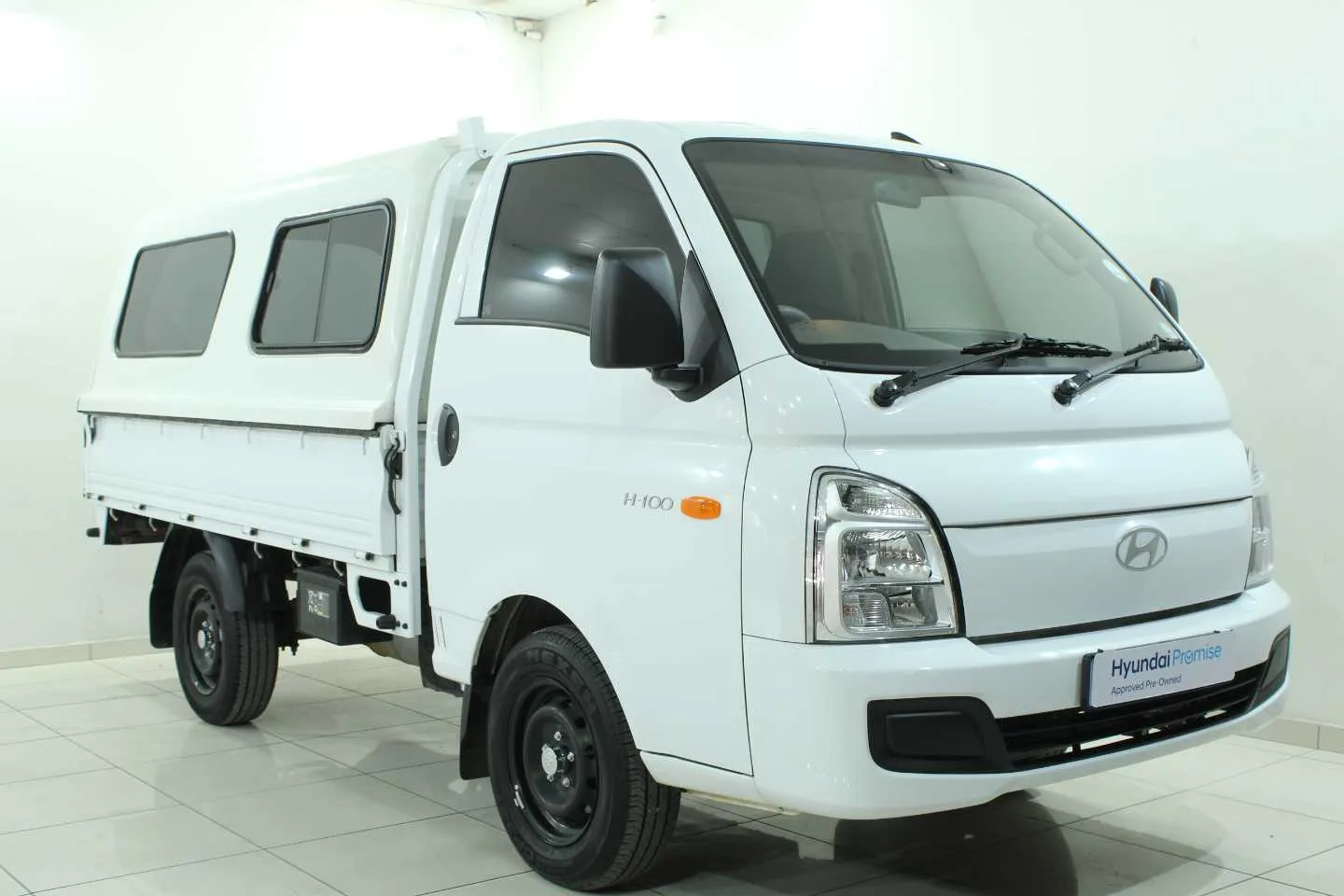 2026 Hyundai H100 BAKKIE 2.6 DECK MY20 image 1
