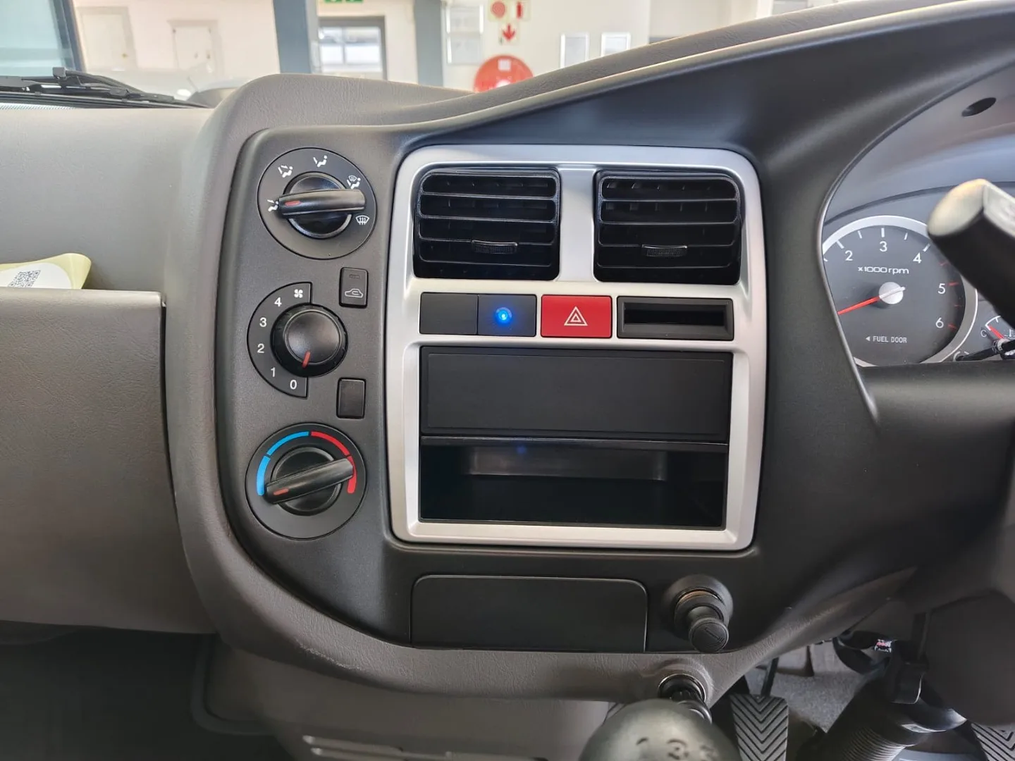 2026 Hyundai H100 H100 2.6D A/C F/C D/S thumbnail 14