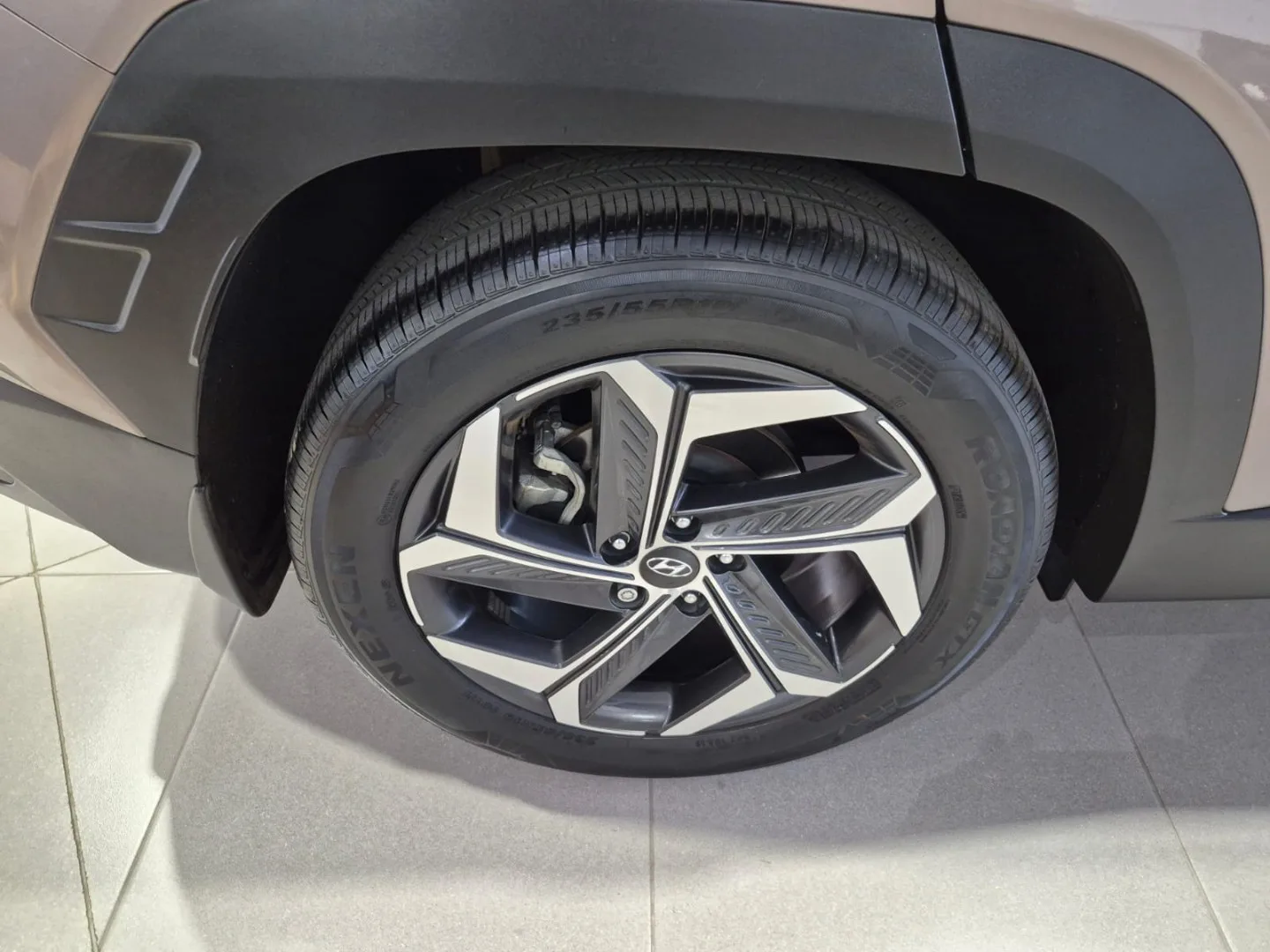 2022 Hyundai TUCSON TUCSON R2.0 ELITE A/T thumbnail 9