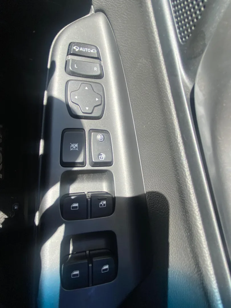 2023 undefined KONA KONA 2.0 EXEC IVT MY21 thumbnail 8