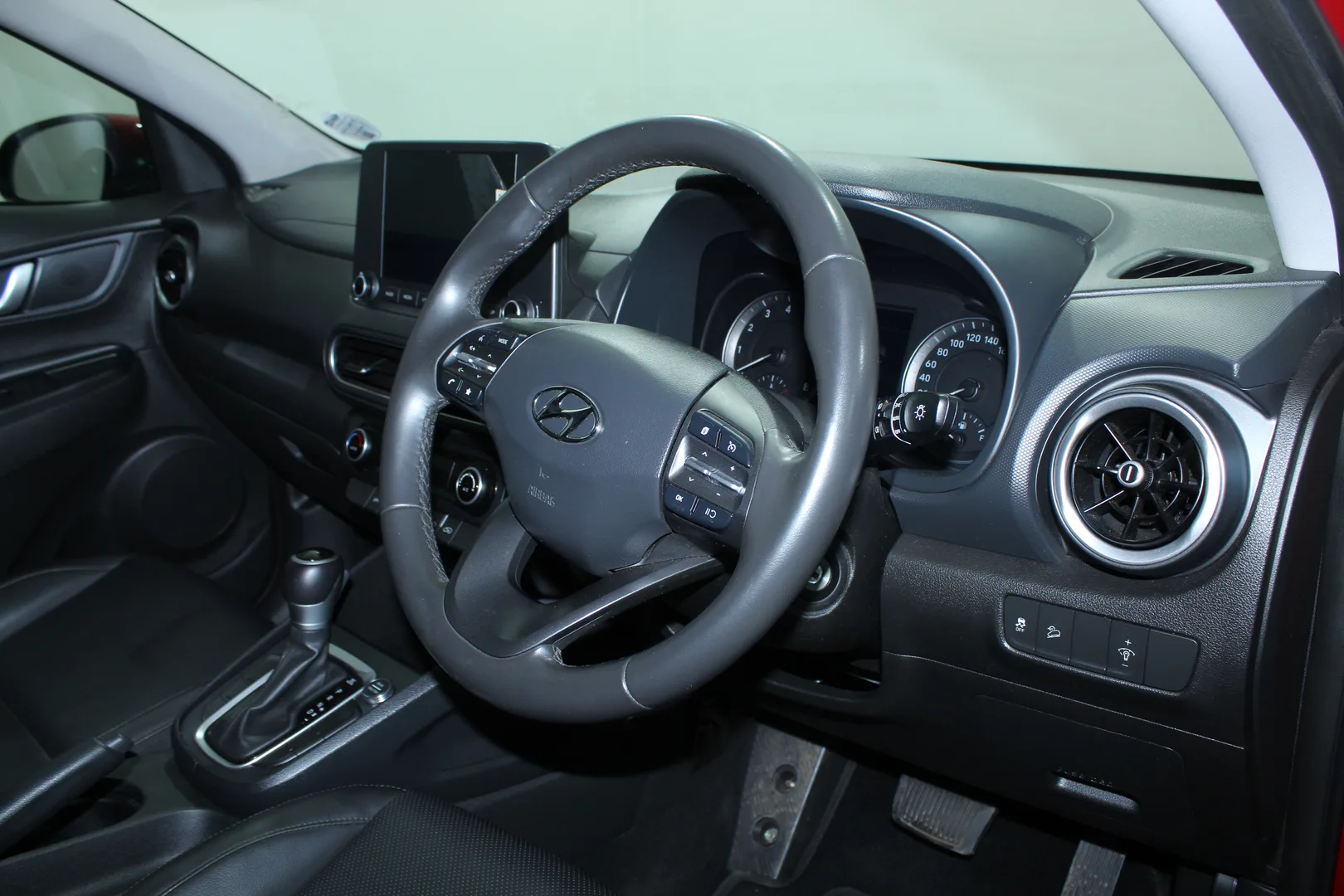 2023 undefined KONA Kona 2.0 EXEC IVT MY21 thumbnail 14