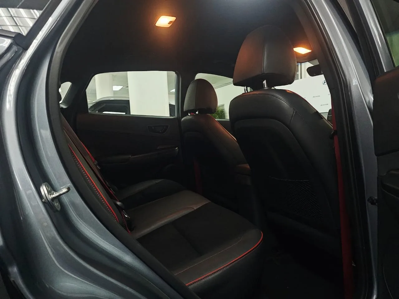 2018 undefined KONA KONA 2.0 NU EXECUTIVE A/T BLACK thumbnail 6