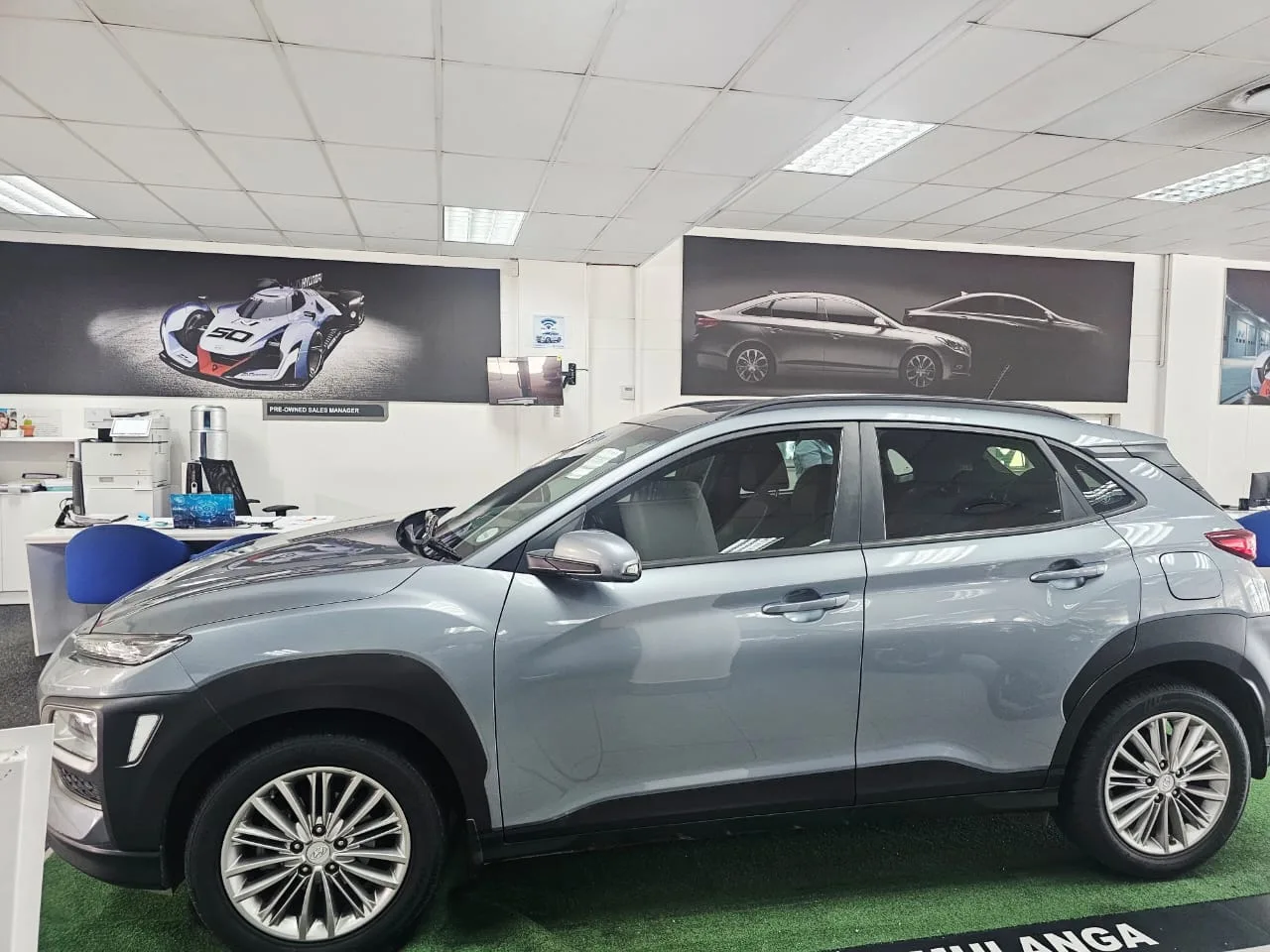 2018 undefined KONA KONA 2.0 NU EXECUTIVE A/T BLACK thumbnail 2