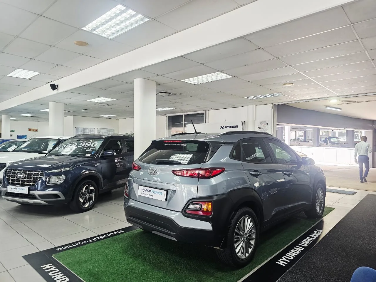 2018 undefined KONA KONA 2.0 NU EXECUTIVE A/T BLACK thumbnail 7