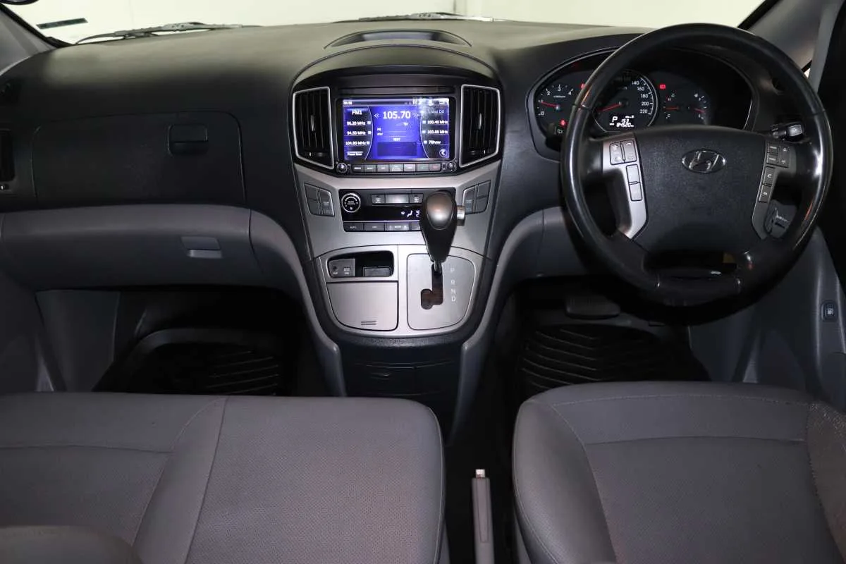 2018 Hyundai H-1 H-1 2.5 CRDI A/T/ 2.5 ELITE A/T thumbnail 13