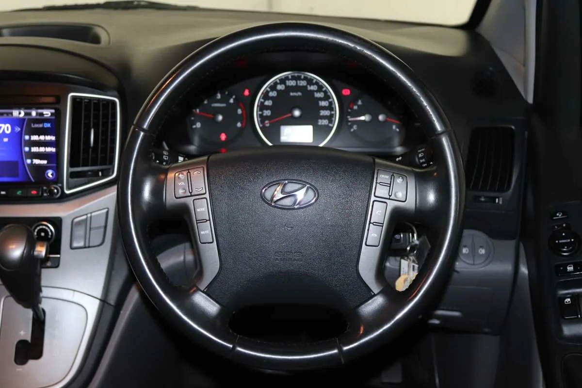2018 Hyundai H-1 H-1 2.5 CRDI A/T/ 2.5 ELITE A/T thumbnail 16