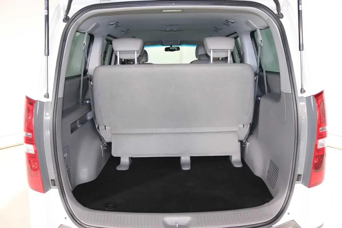 2018 Hyundai H-1 H-1 2.5 CRDI A/T/ 2.5 ELITE A/T thumbnail 7