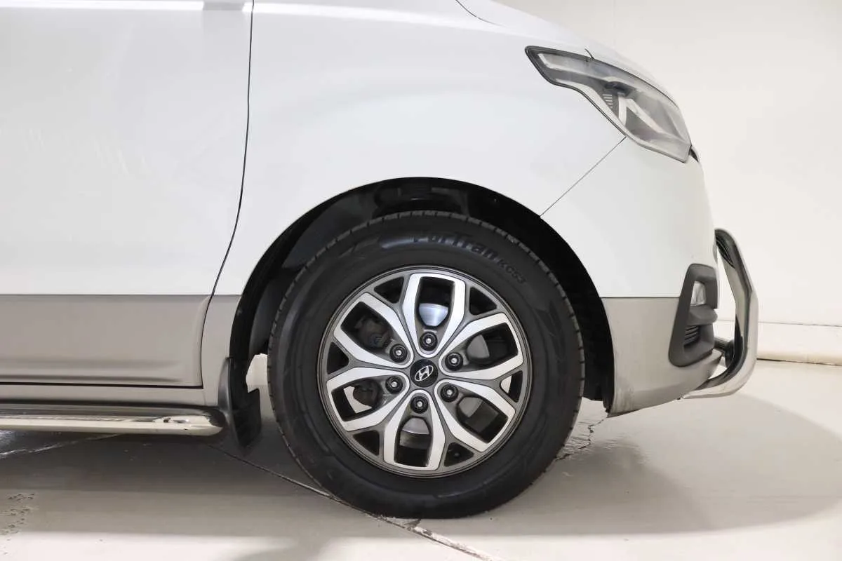 2018 Hyundai H-1 H-1 2.5 CRDI A/T/ 2.5 ELITE A/T thumbnail 8