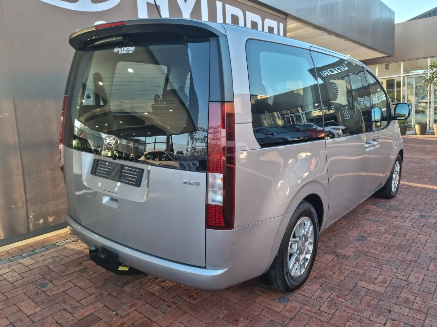 2022 Hyundai STARIA STARIA R2.2 9S EXECUTIVE BUS A/T thumbnail 12