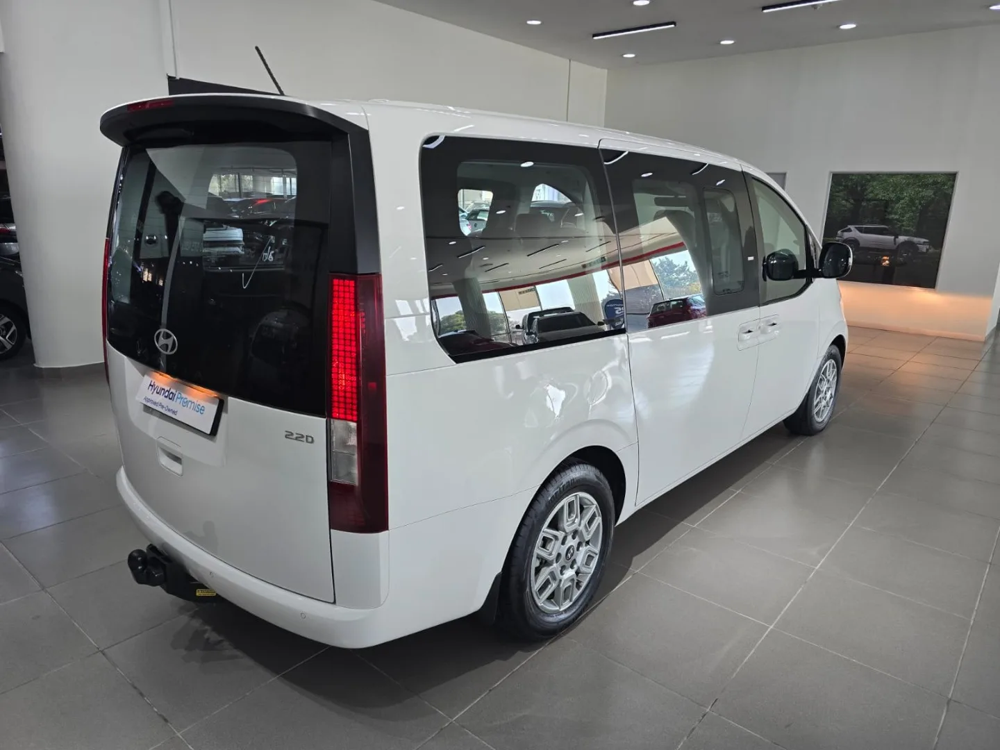 2025 Hyundai STARIA STARIA R2.2 9S EXECUTIVE BUS A/T thumbnail 7