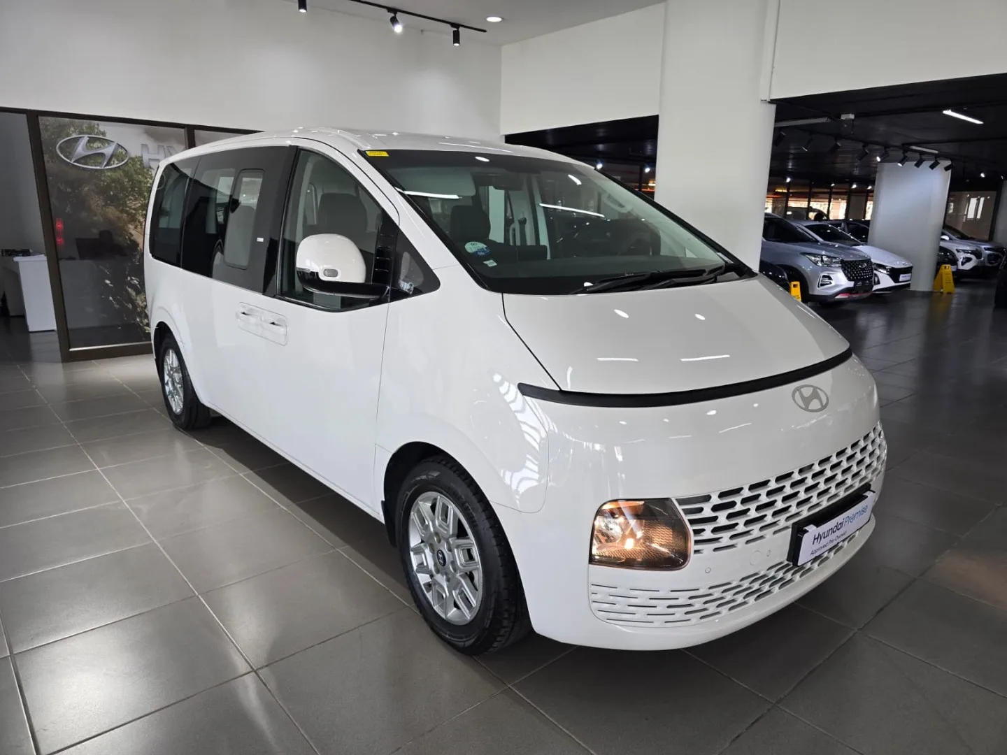 2025 Hyundai STARIA STARIA R2.2 9S EXECUTIVE BUS A/T image 1