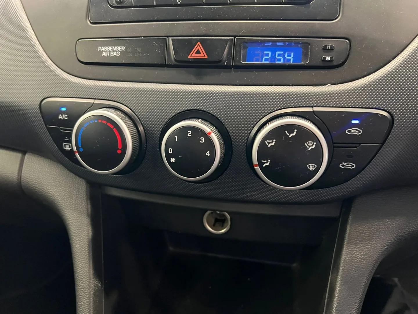 2020 undefined i10 / i20 / i30 GRAND i10 1.0 MOTION M/T MY18 thumbnail 12