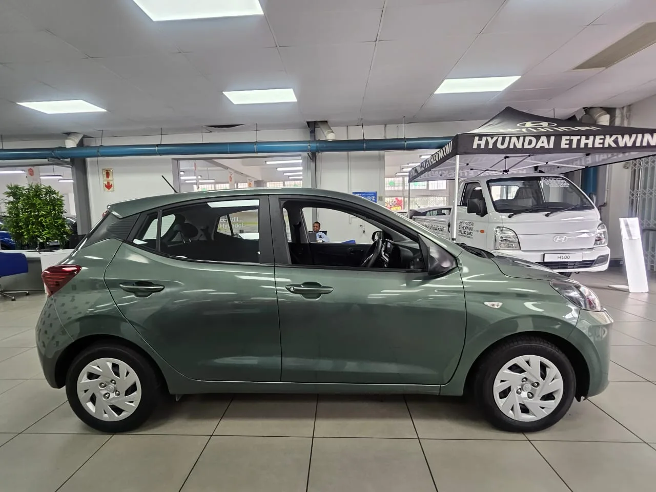 2024 Hyundai GRAND I10 GRAND i10 1.0 PREMIUM M/T MY24 thumbnail 4