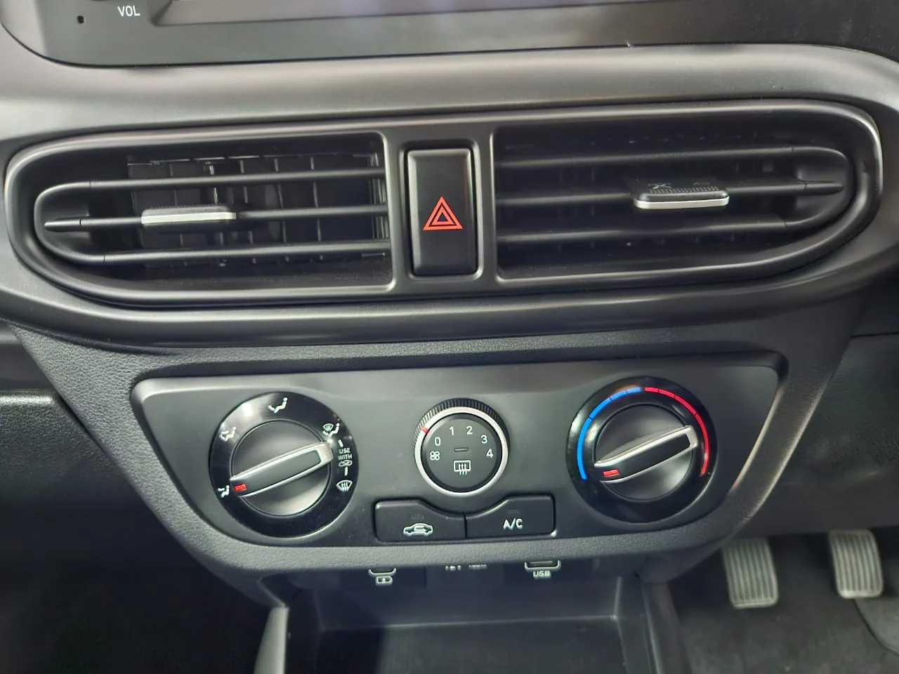 2024 Hyundai GRAND I10 GRAND i10 1.0 PREMIUM M/T MY24 thumbnail 21