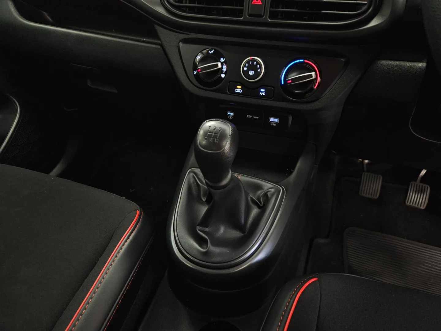 2024 Hyundai GRAND I10 GRAND i10 1.0 PREMIUM M/T MY24 thumbnail 16