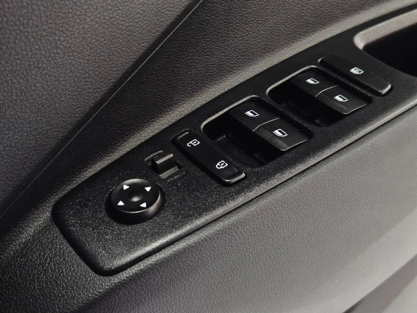 2024 Hyundai GRAND I10 GRAND i10 1.0 PREMIUM M/T MY24 thumbnail 18