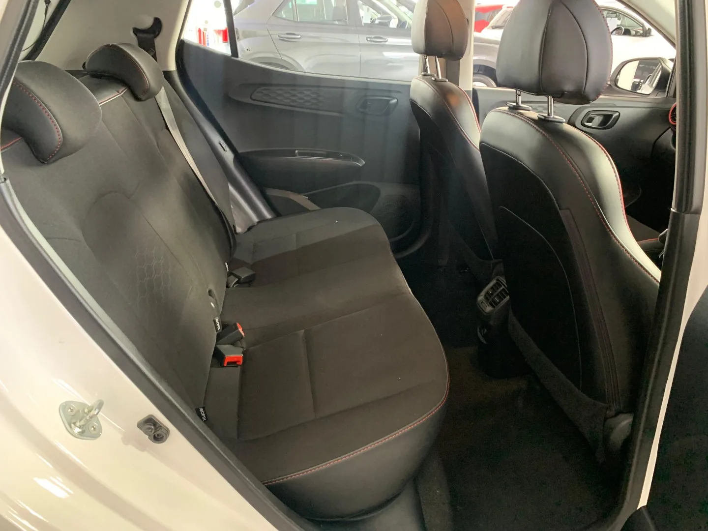2026 Hyundai GRAND I10 GRAND i10 1.0 PREMIUM M/T MY24 thumbnail 8
