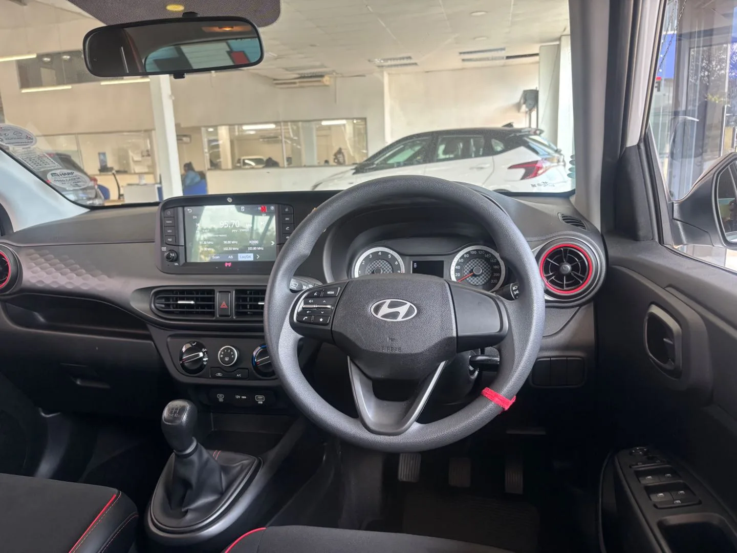 2026 Hyundai GRAND I10 i10 GRAND i10 1.0 MOTION/PREMIUM thumbnail 4