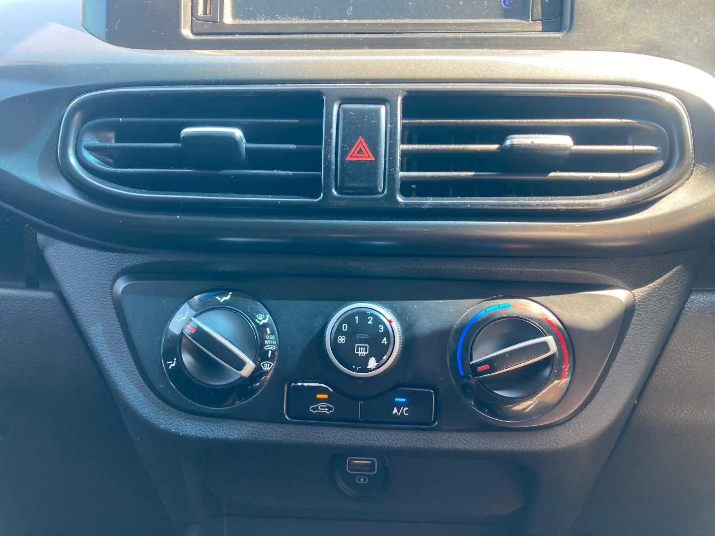 2022 Hyundai GRAND I10 GRAND i10 1.2 FLUID MT thumbnail 6