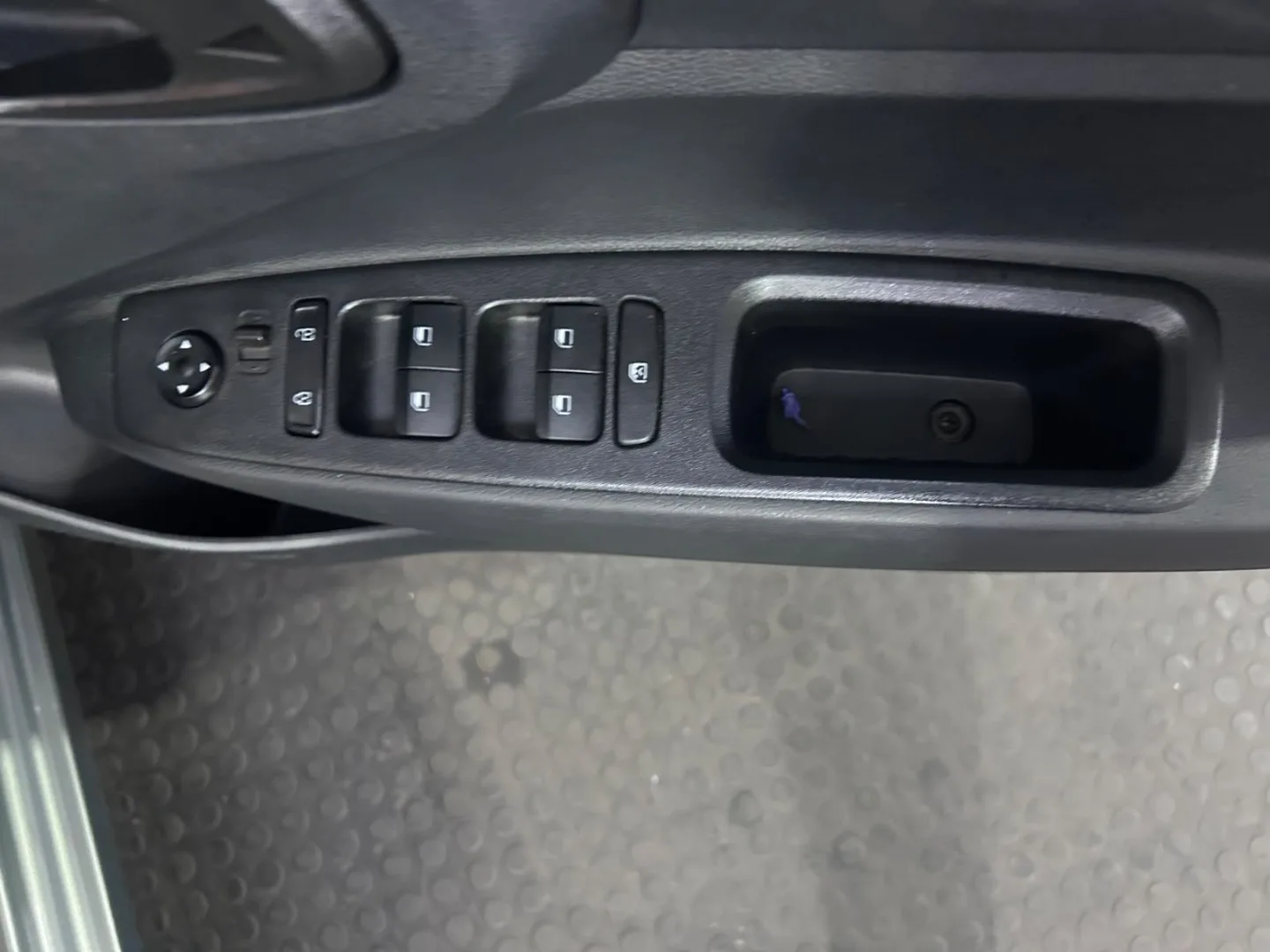 2024 Hyundai GRAND I10 GRAND i10 1.2 PREMIUM A/T MY24 thumbnail 9