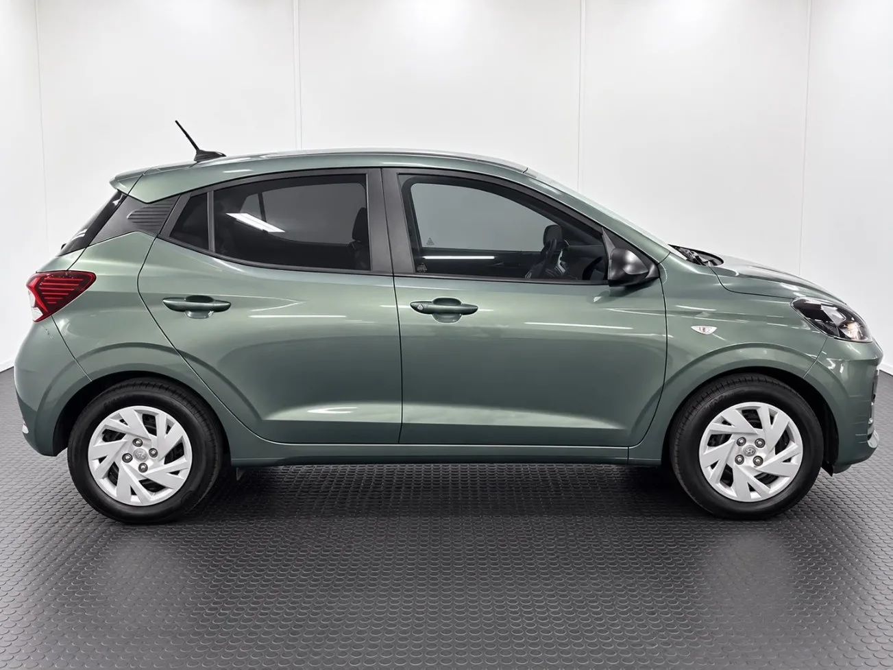 2024 Hyundai GRAND I10 GRAND i10 1.2 PREMIUM A/T MY24 thumbnail 4
