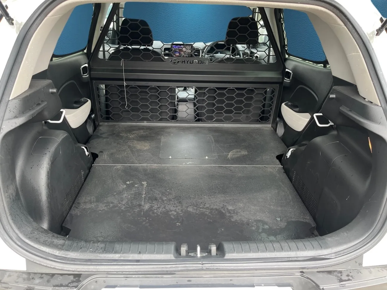 2025 Hyundai VENUE VENUE 1.2 MOTION/PREMIUM CARGO P/V thumbnail 18