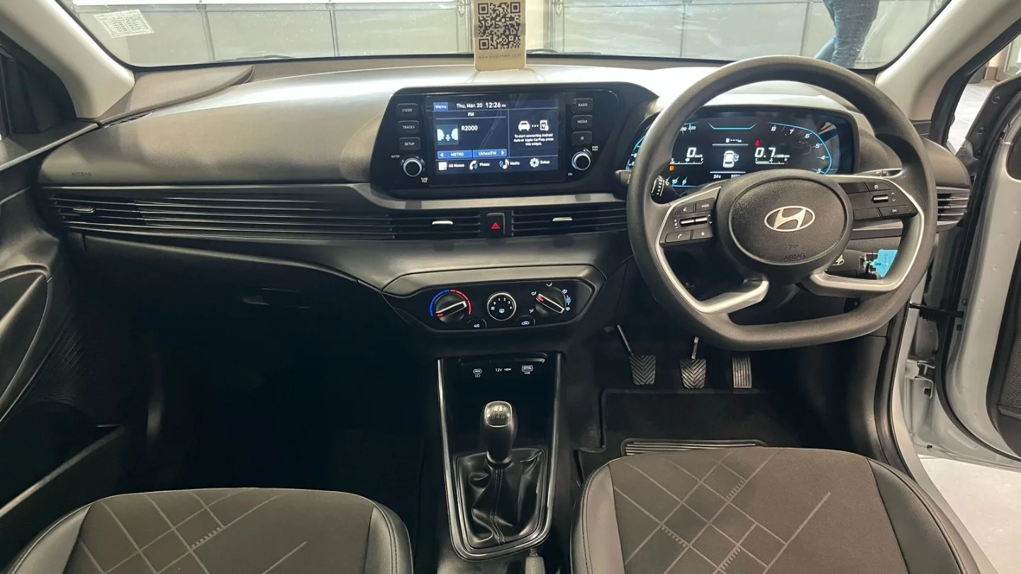 2025 undefined i10 / i20 / i30 I20 1.2 PREMIUM M/T MY24 thumbnail 6