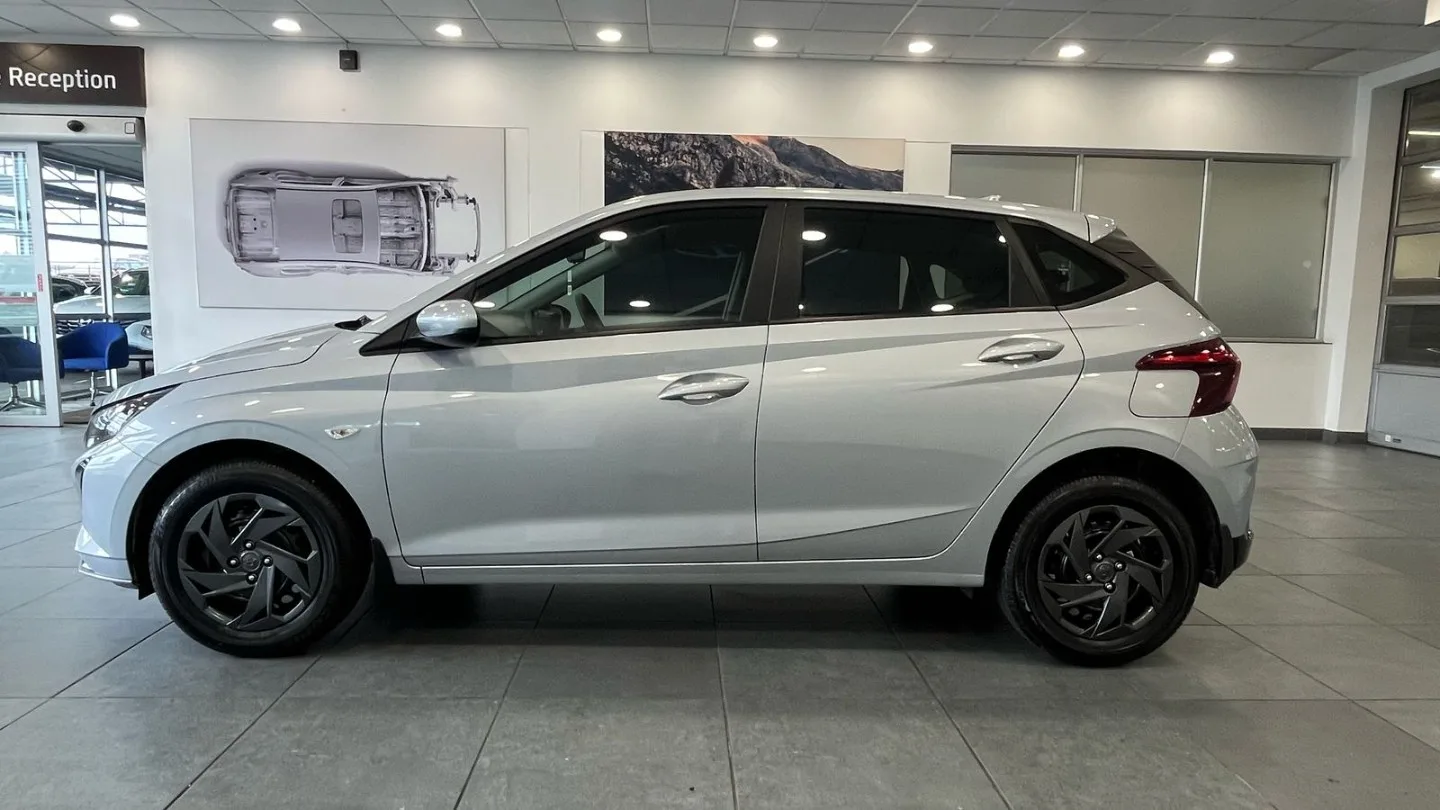 2025 undefined i10 / i20 / i30 I20 1.2 PREMIUM M/T MY24 thumbnail 16