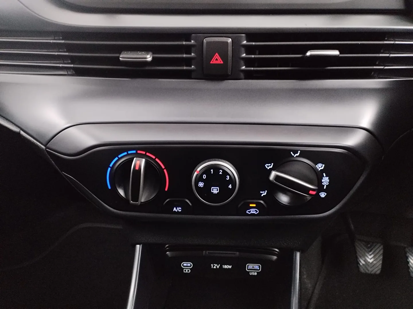 2024 Hyundai I20 I20 1.2 PREMIUM M/T MY24 thumbnail 6