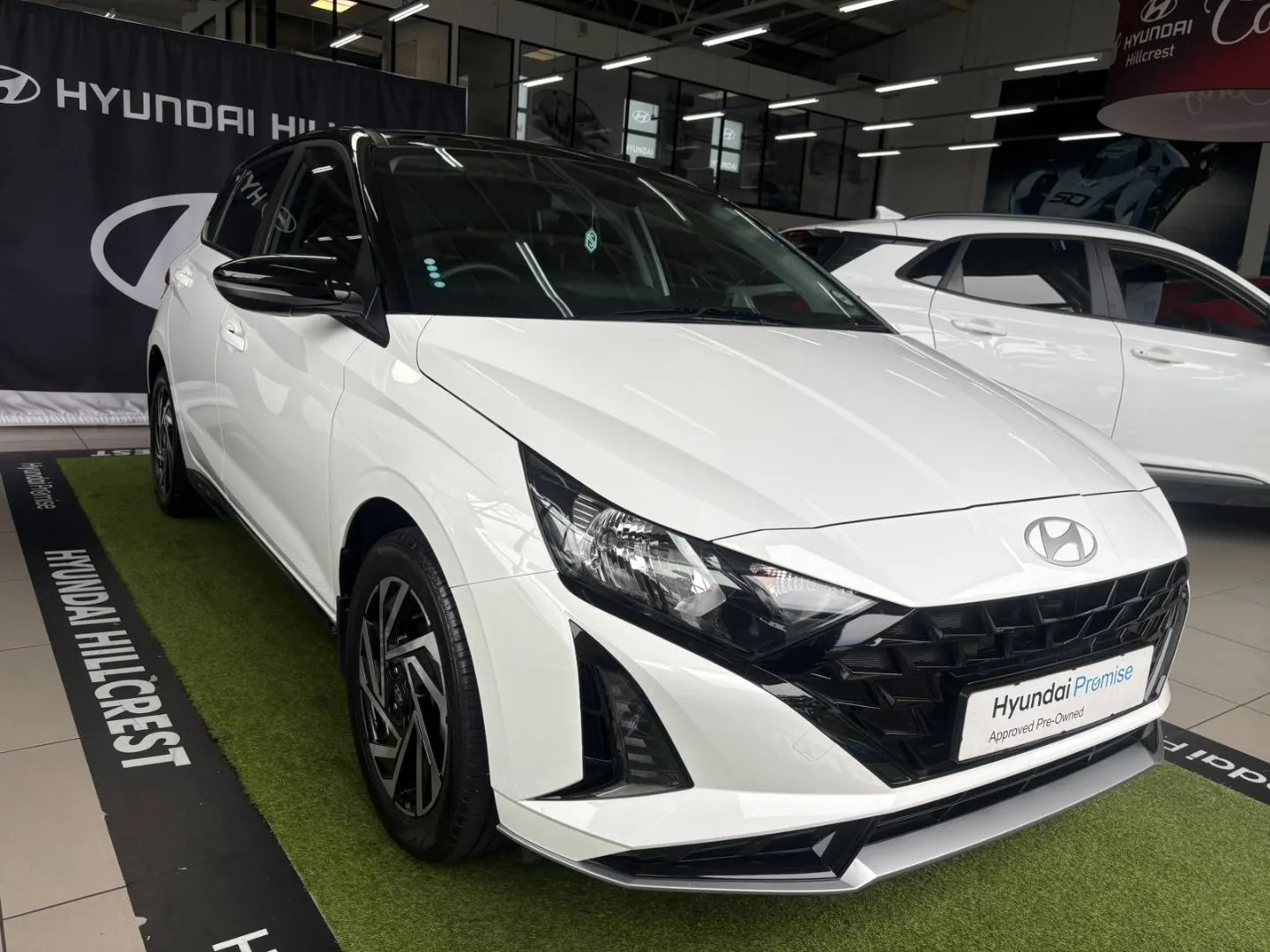2025 Hyundai I20 i20 1.2 EXECUTIVE M/T 2 TONE MY24 image 1
