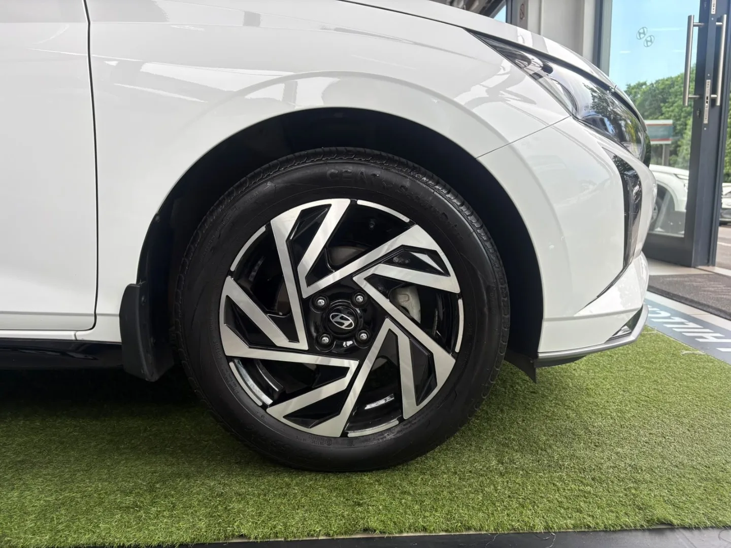 2025 Hyundai I20 i20 1.2 EXECUTIVE M/T 2 TONE MY24 thumbnail 4