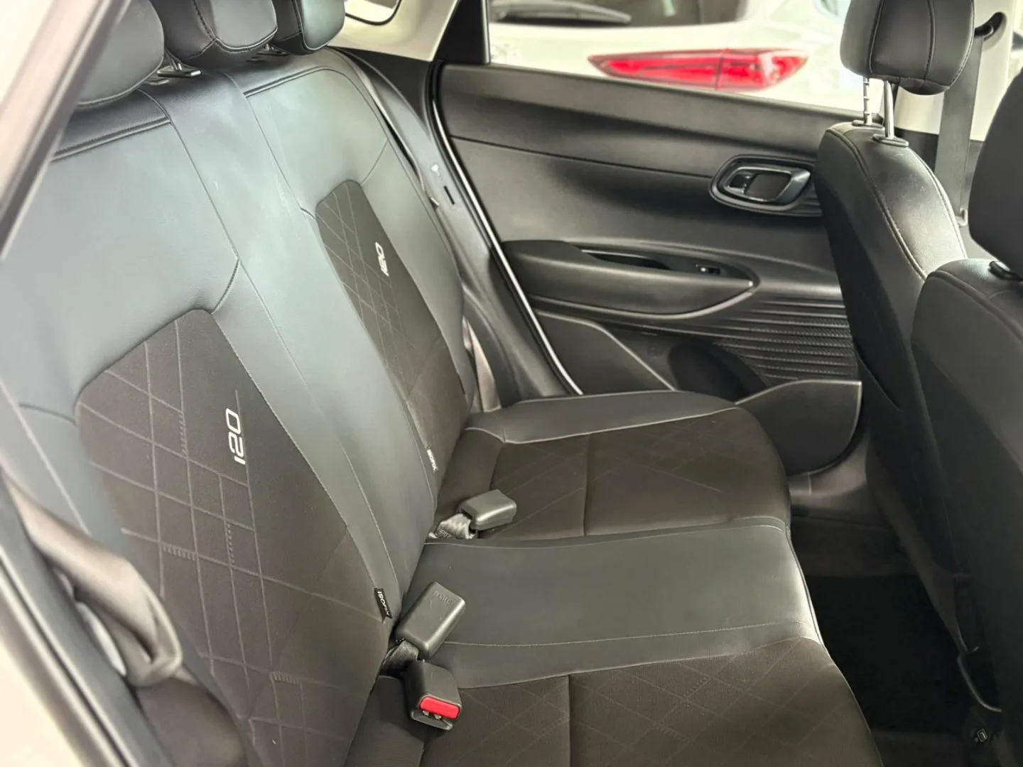 2025 Hyundai I20 i20 1.2 EXECUTIVE M/T 2 TONE MY24 thumbnail 13