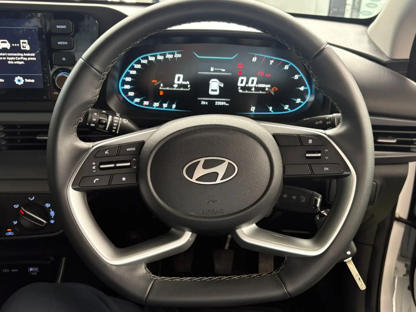 2025 Hyundai I20 i20 1.2 EXECUTIVE M/T 2 TONE MY24 thumbnail 9