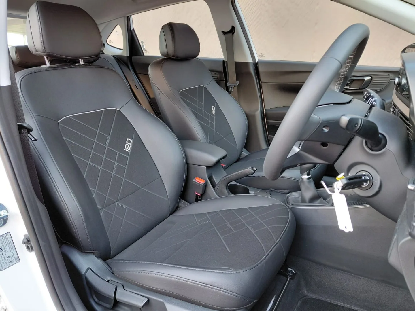 2026 Hyundai I20 i20 1.4 EXECUTIVE A/T 2 TONE MY24 thumbnail 9