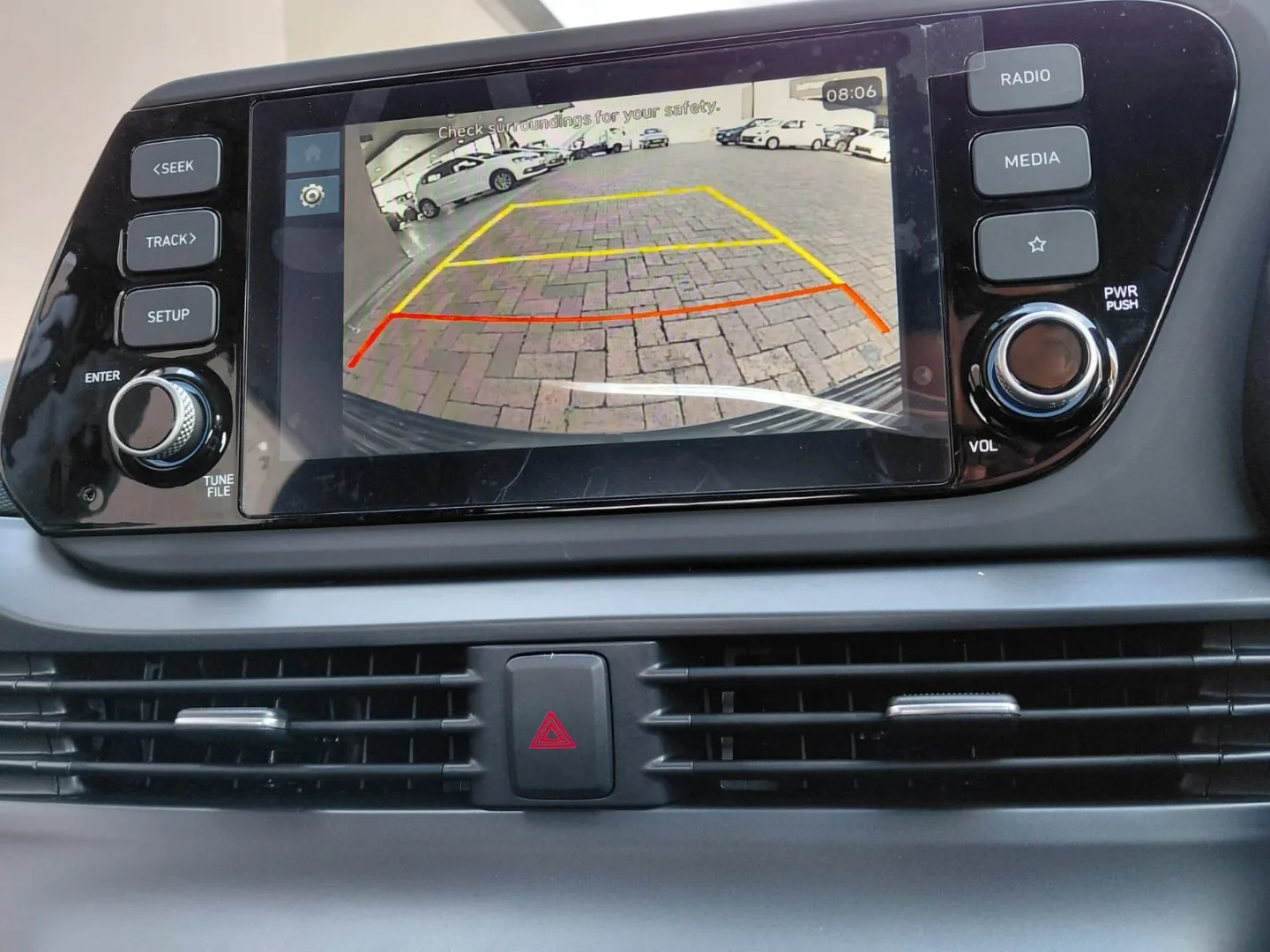 2026 Hyundai I20 i20 1.4 EXECUTIVE A/T 2 TONE MY24 thumbnail 2