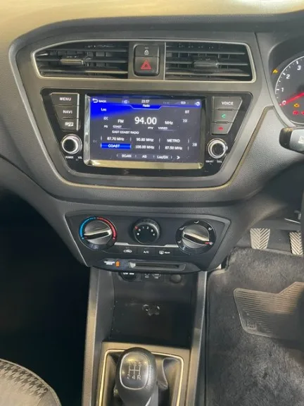 2021 Hyundai I20 i20 1.2 MOTION thumbnail 18