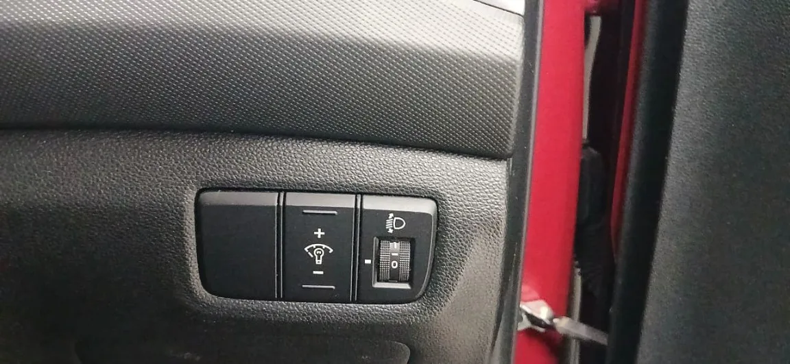 2018 Hyundai CRETA CRETA 1.6 EXECUTIVE M/T thumbnail 12