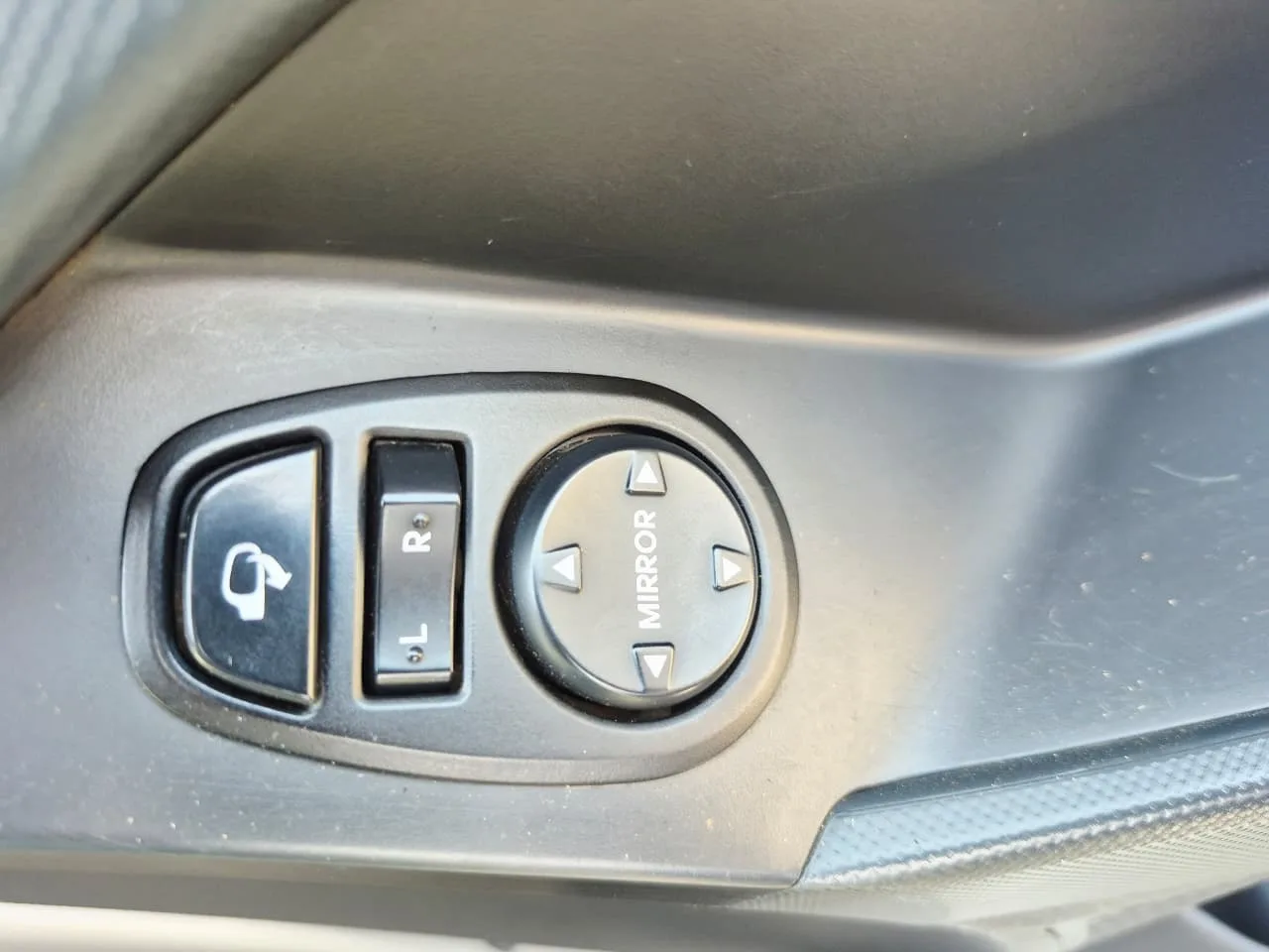 2018 undefined CRETA CRETA 1.6 EXECUTIVE M/T thumbnail 11