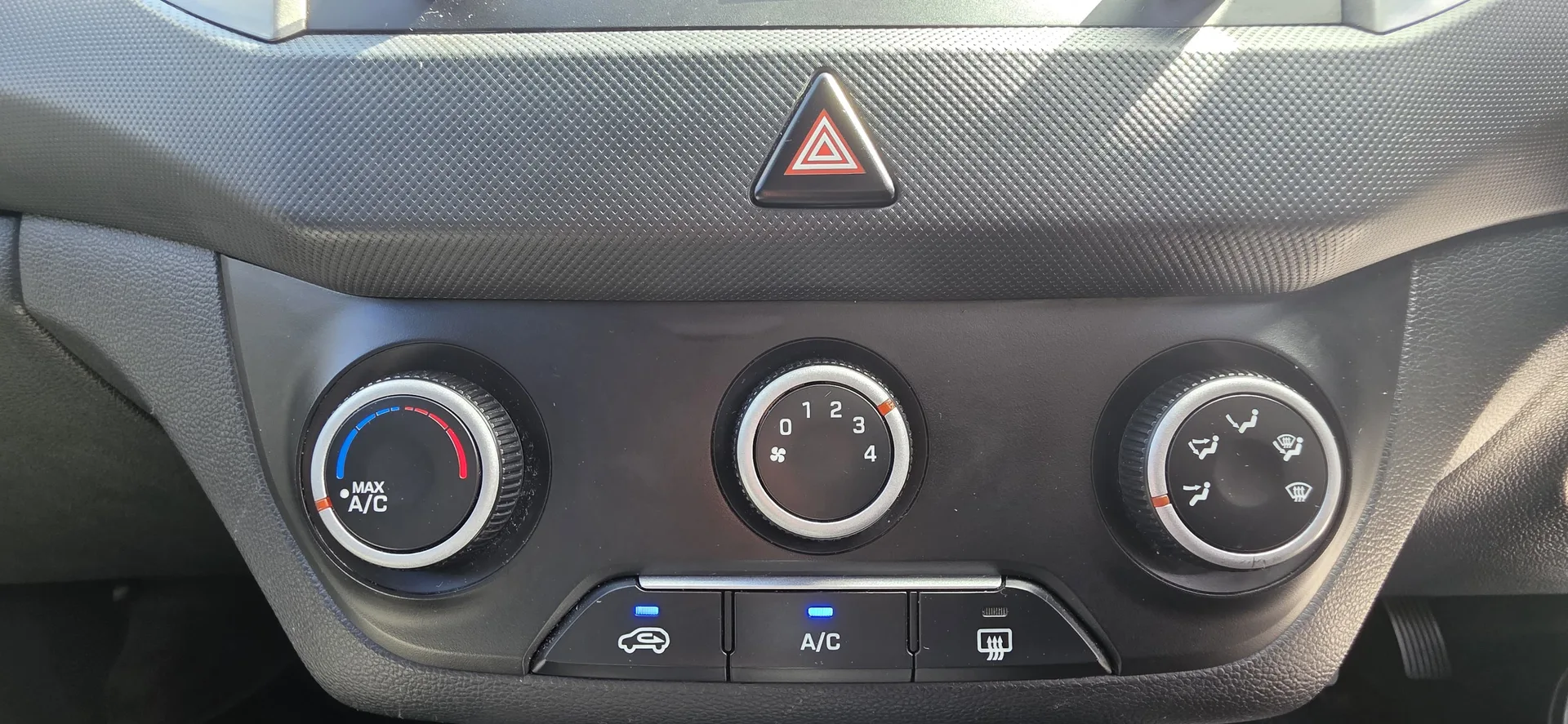 2018 Hyundai CRETA CRETA 1.6 EXECUTIVE DIESEL A/T thumbnail 13