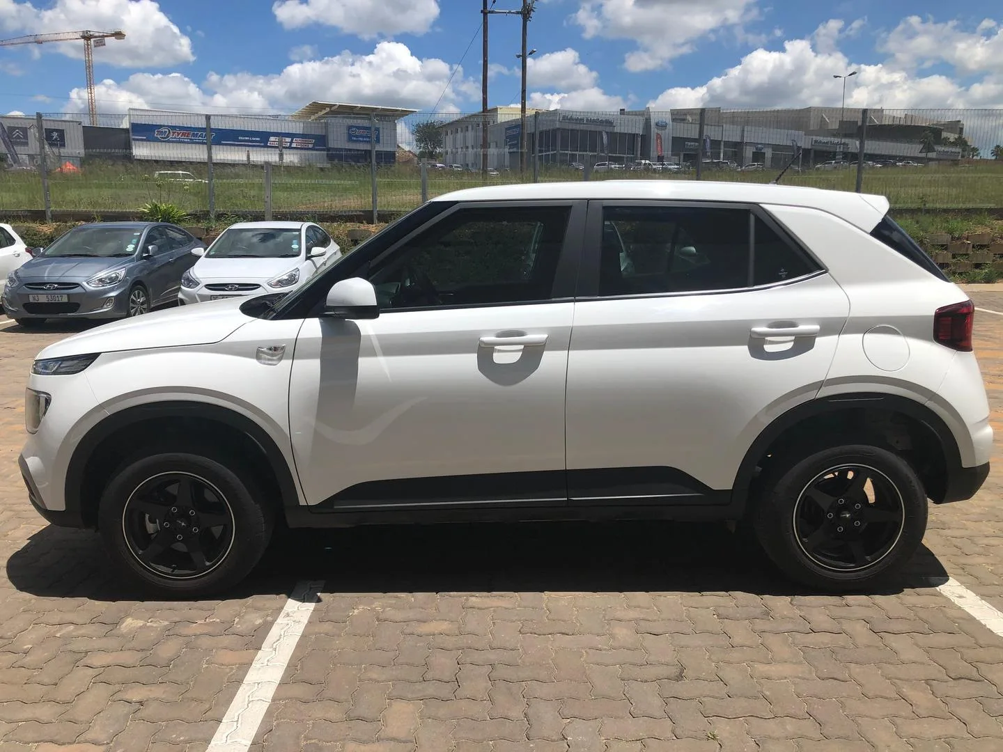 2020 Hyundai VENUE VENUE 1.0 TGDI MOTION M/T thumbnail 9