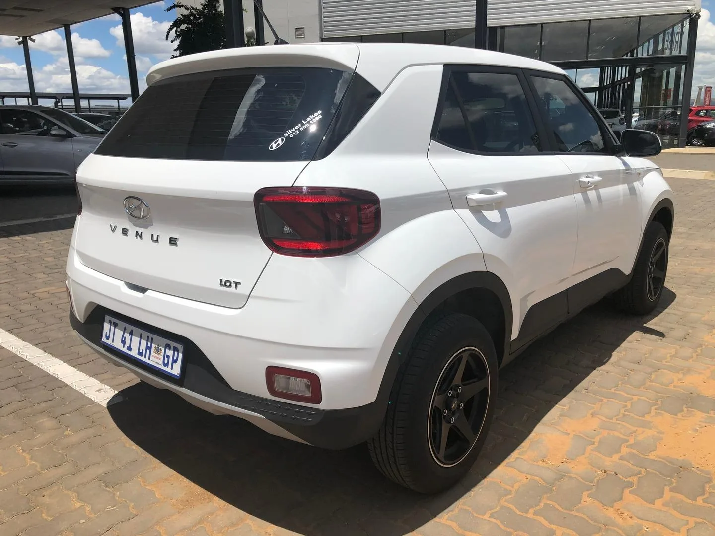 2020 Hyundai VENUE VENUE 1.0 TGDI MOTION M/T thumbnail 3