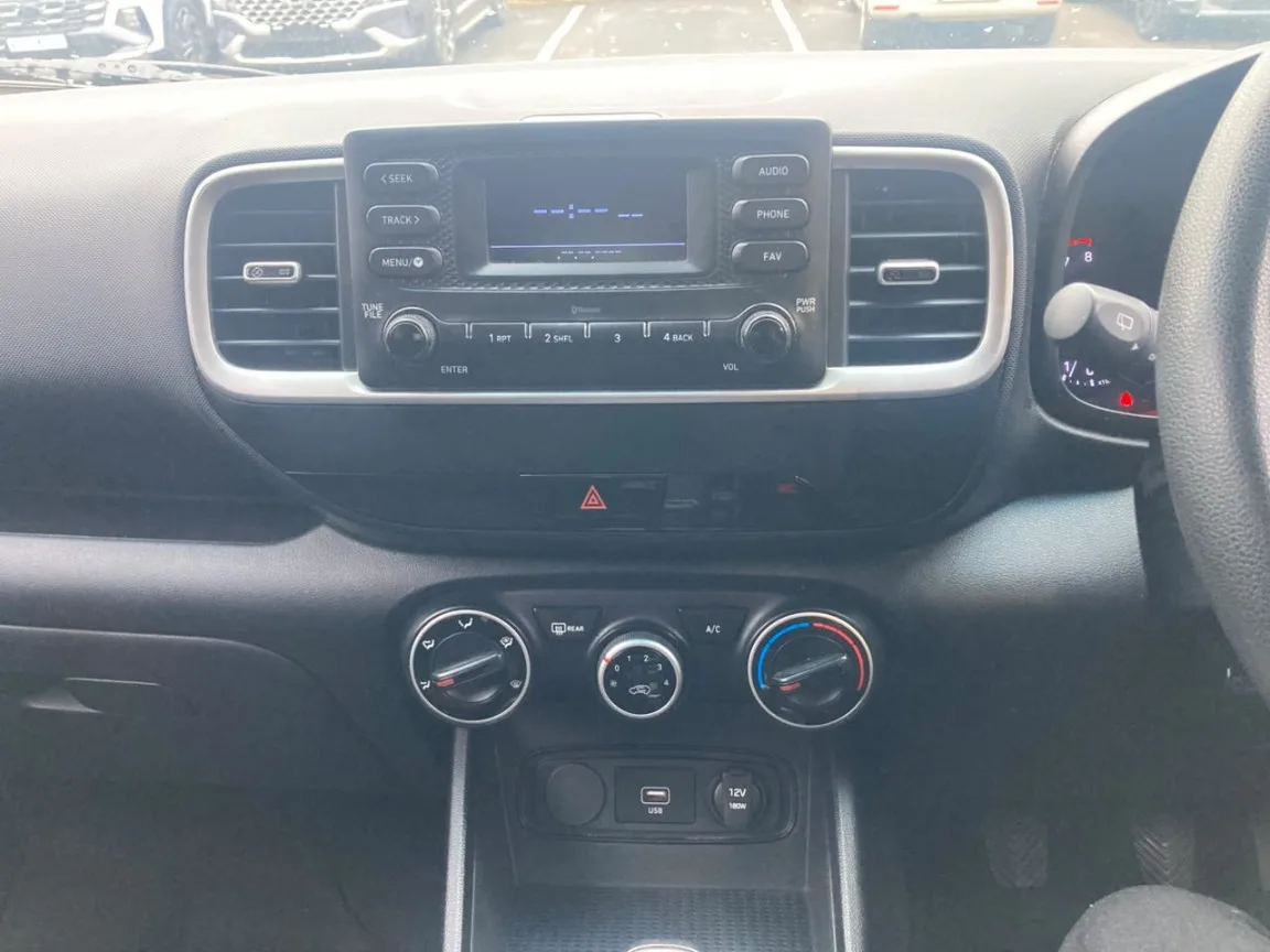 2020 Hyundai VENUE VENUE 1.0 TGDI MOTION M/T thumbnail 17