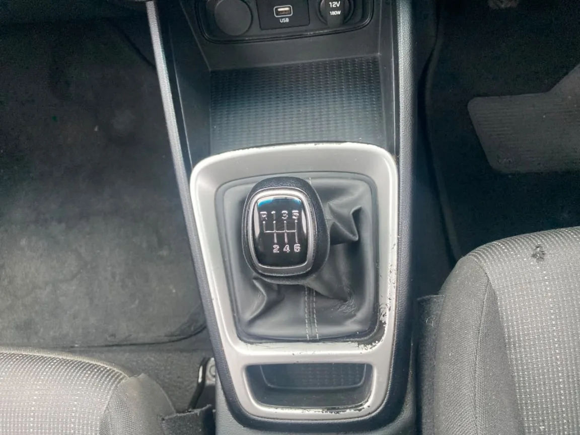 2020 Hyundai VENUE VENUE 1.0 TGDI MOTION M/T thumbnail 16