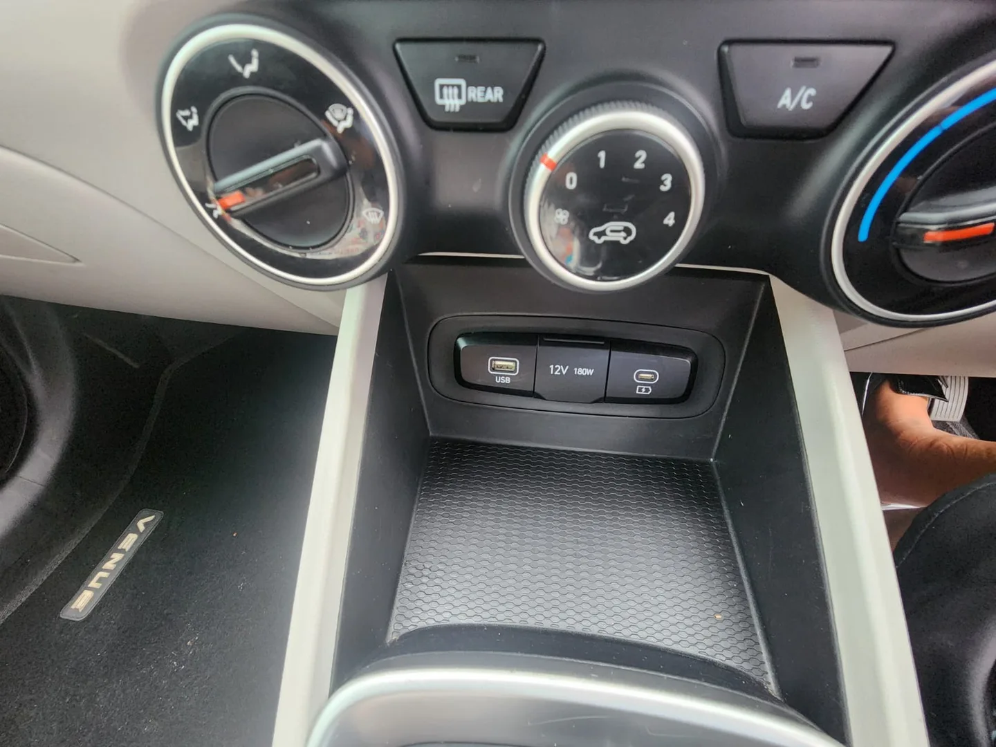 2024 Hyundai VENUE VENUE 1.0 MOTION MT MY22 thumbnail 11