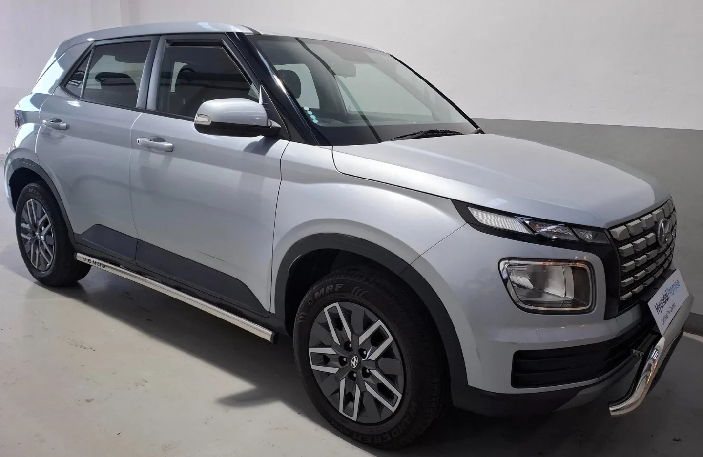 2023 Hyundai VENUE VENUE 1.0 TGDI MOTION thumbnail 3
