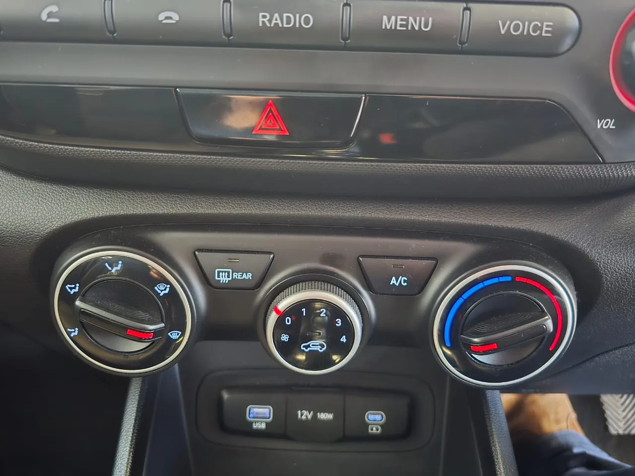 2024 Hyundai VENUE VENUE 1.0 TGDI FLUID thumbnail 15