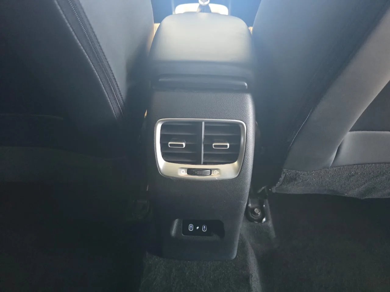 2024 Hyundai VENUE VENUE 1.0 TGDI FLUID thumbnail 10