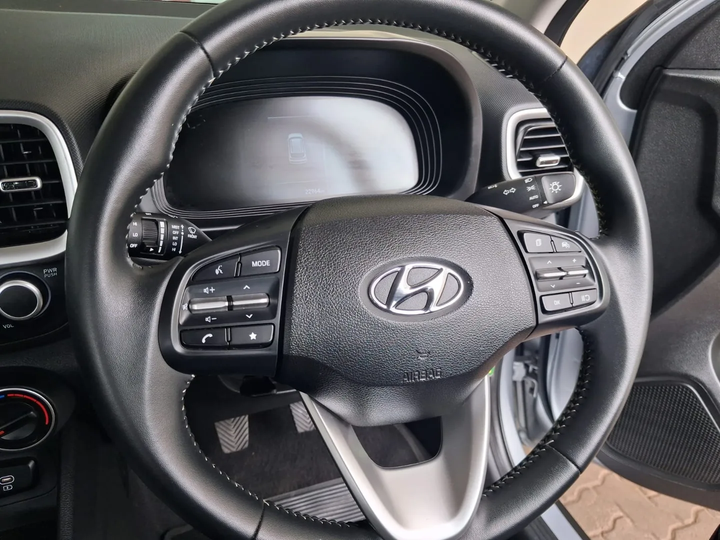 2024 Hyundai VENUE VENUE 1.0 FLUID MT MY22 thumbnail 17