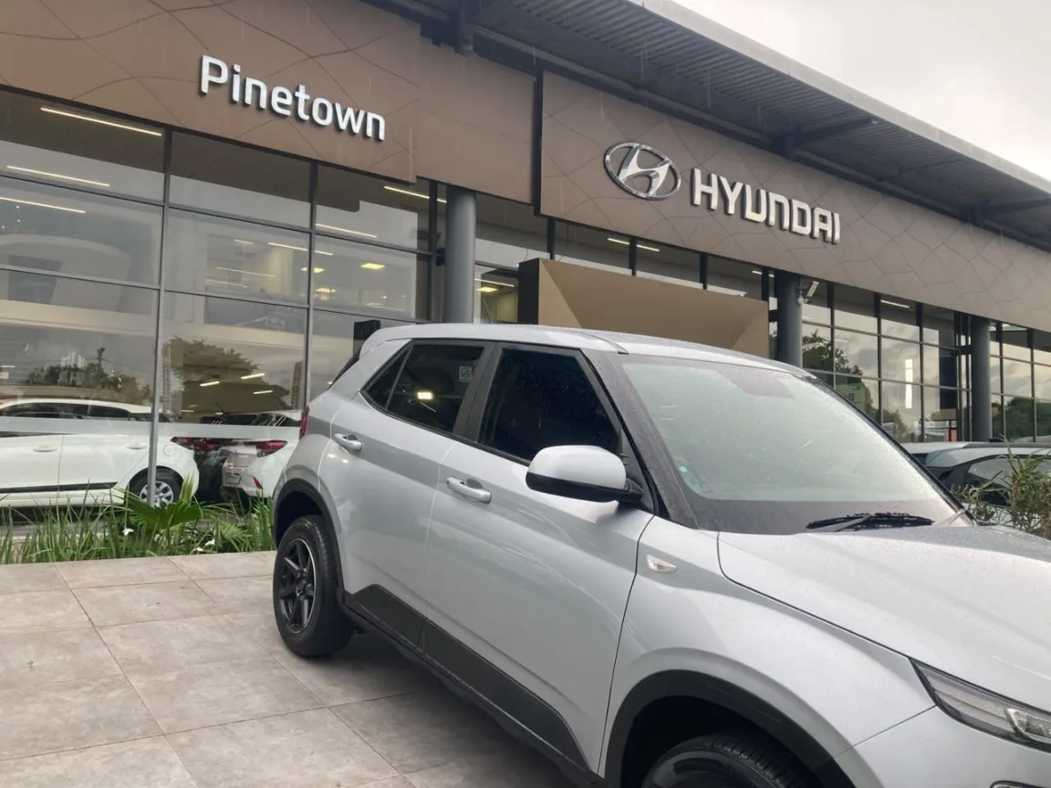 2021 Hyundai VENUE VENUE 1.0 TGDI MOTION DCT thumbnail 3