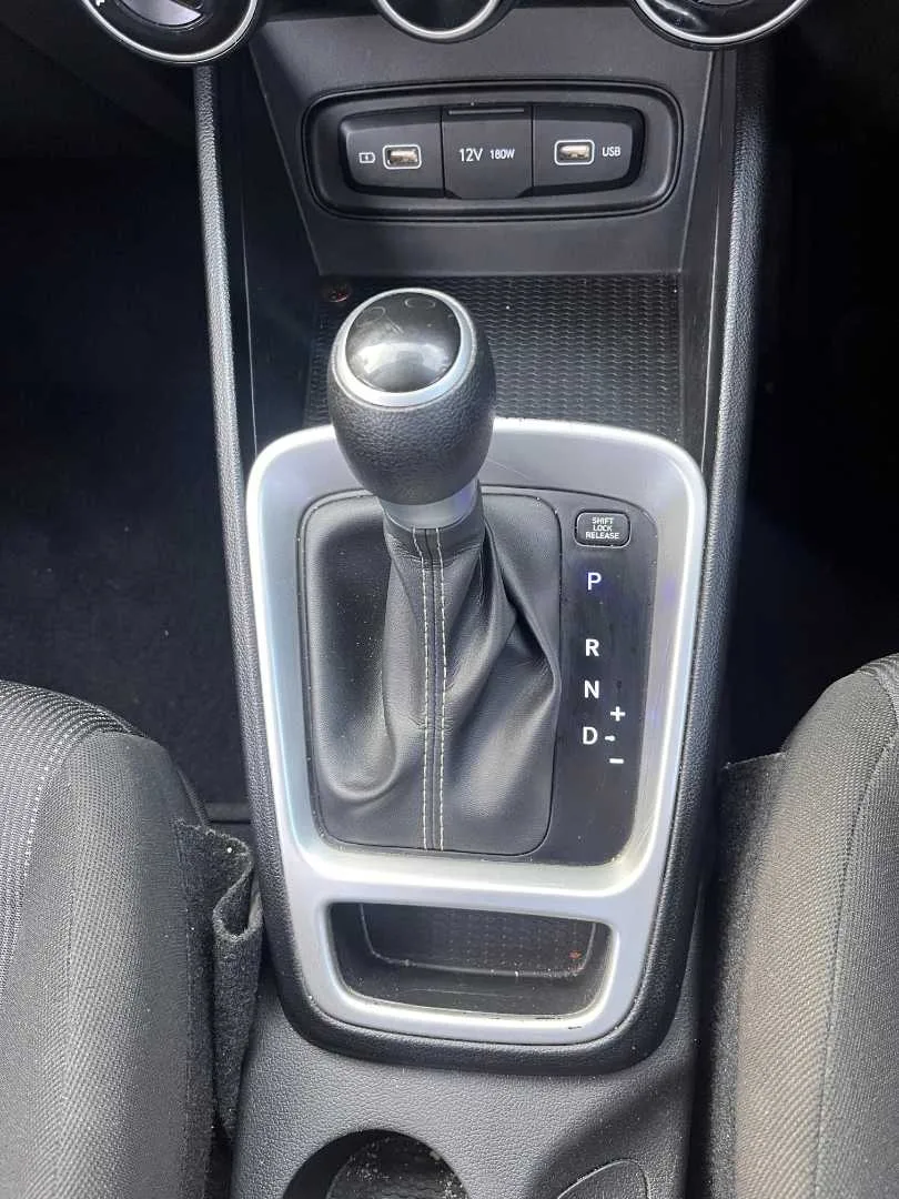 2021 Hyundai VENUE VENUE 1.0 TGDI MOTION DCT thumbnail 37